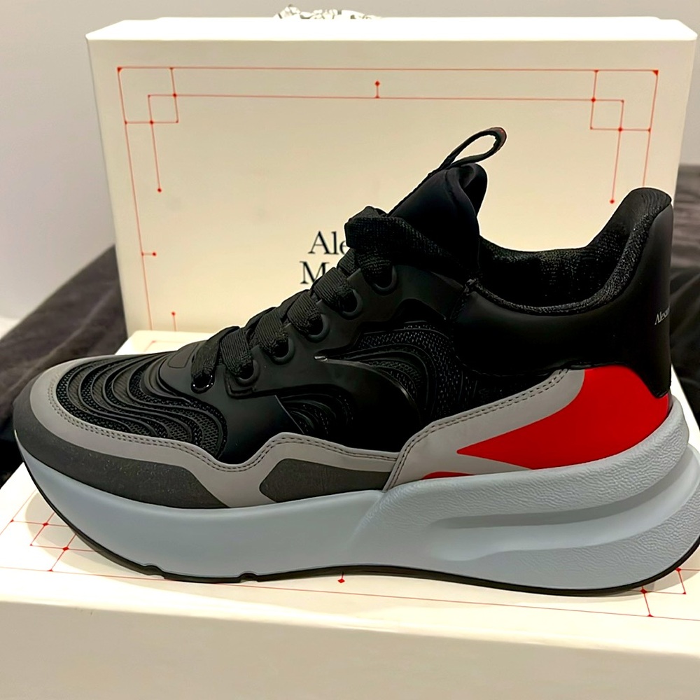 Alexander McQueen oversized Runner Sneakers